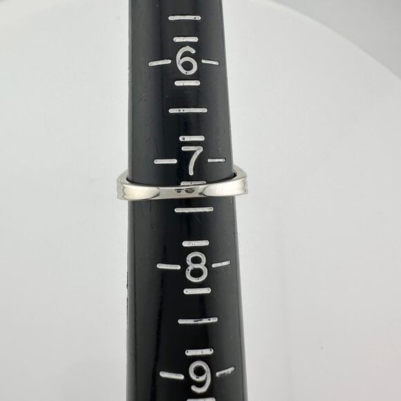 Elegant Princess Cut 1.00 Carat Diamond Ring - Size 7.25 - Picture 14 of 16